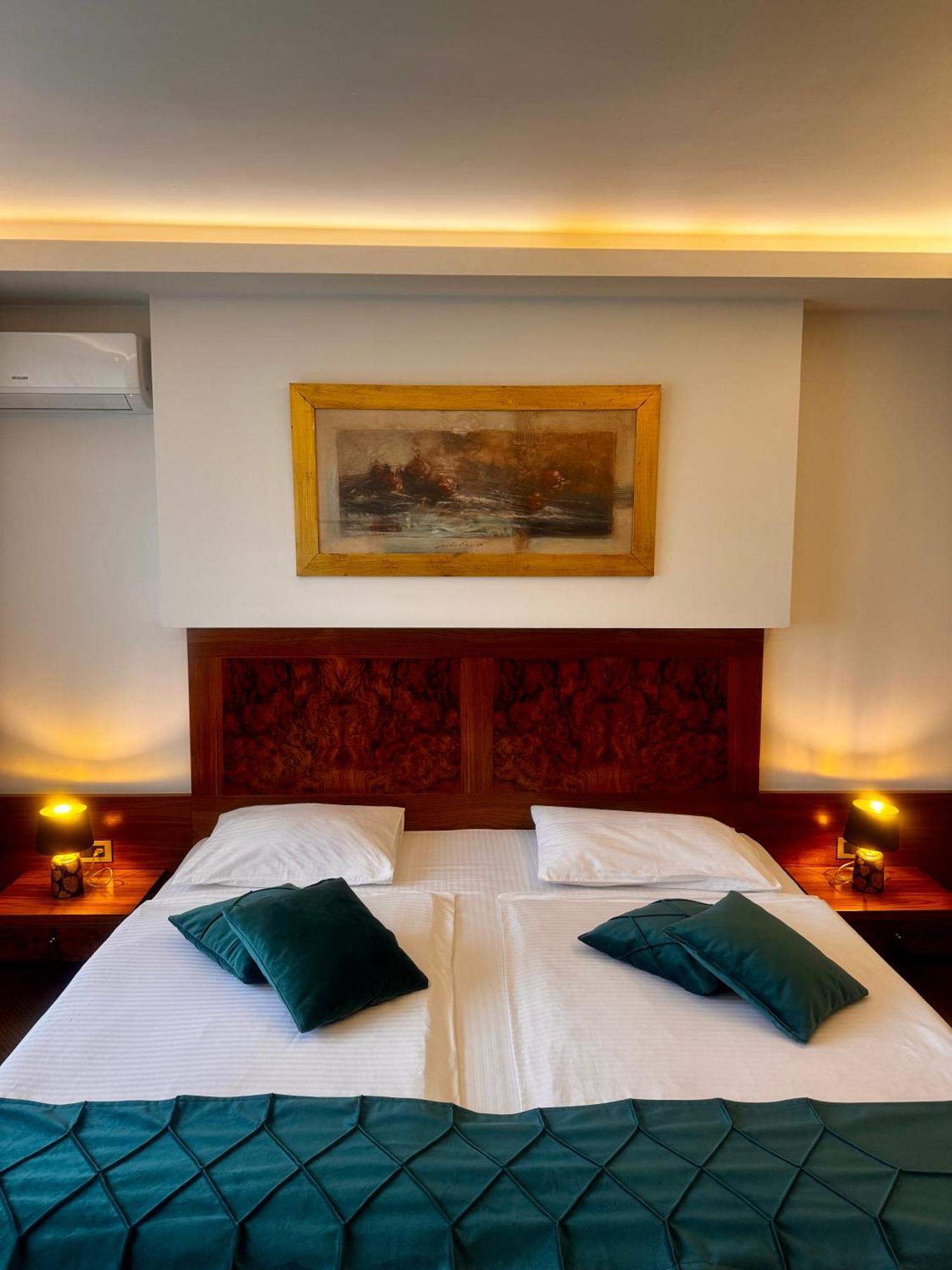 Hotel Exclusive Сараево Экстерьер фото